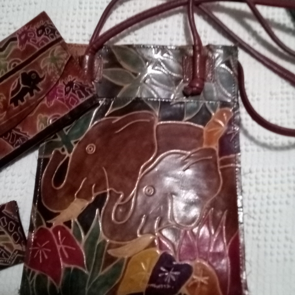 Variety of lovely purses $ 10.00 each - Picture 11 of 12